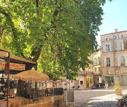 Schau dir mal Pezenas an in deinem Urlaub im Süden von Frankreich