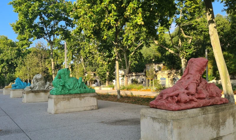 Allégories Kunst auf der Esplanade