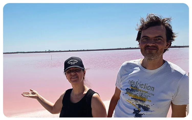 Nicole und MIka in der Saline von Aigues-Mortes