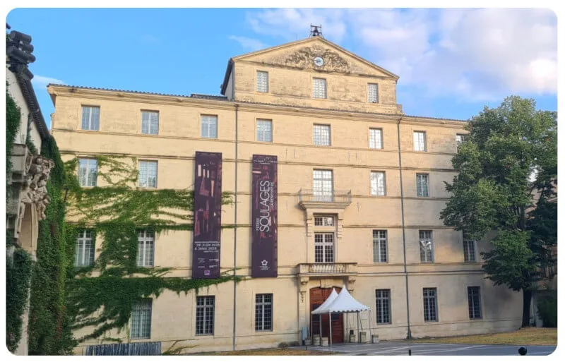 Die Opéra Comedie auf dem Place de la Comédie in der Altstadt von Montpellier