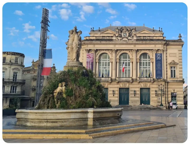 Die Opéra Comedie auf dem Place de la Comédie in der Altstadt von Montpellier
